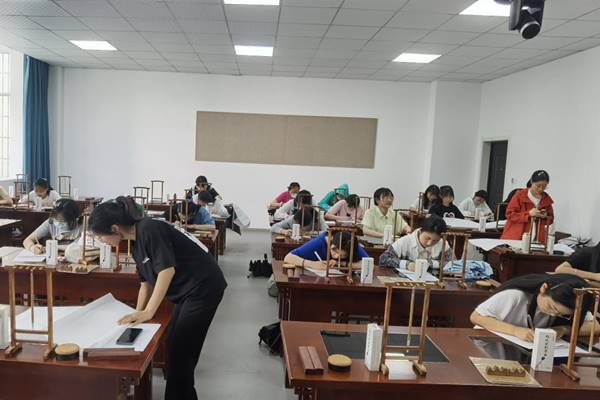 https://www.czu.edu.cn/__local/5/69/5D/188A67FB02325B7D41AD35285B4_0CD48085_16B8C.jpg